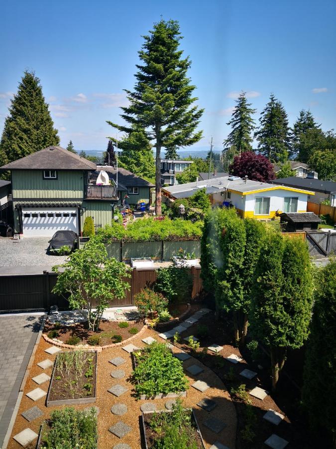 Delovely B&B White Rock Exterior photo